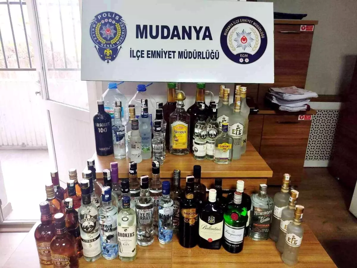 Mudanya\'da 55 litre sahte içki ele geçirildi