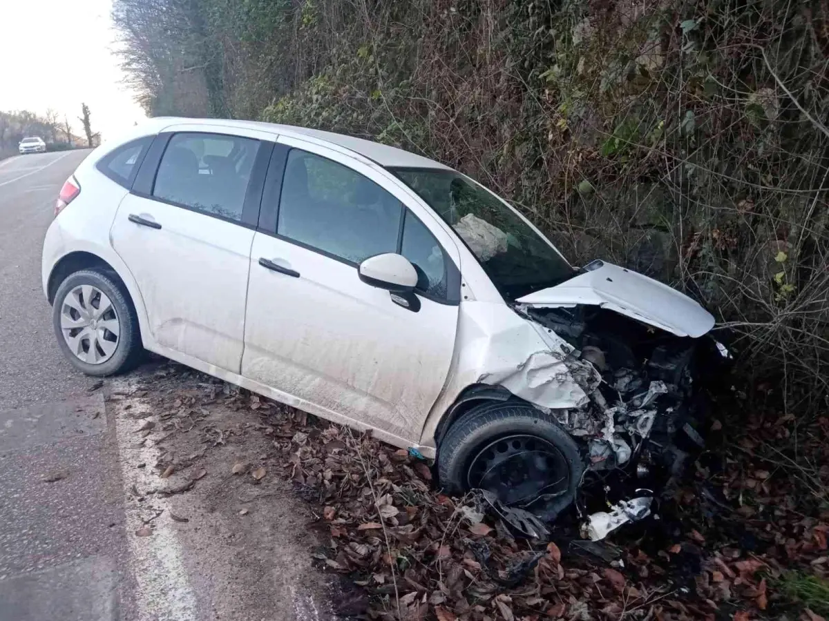 Nöbetten çıkan hemşireler kaza yaptı: 2 yaralı