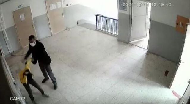 Matematik öğretmenin dövdüğü 10 yaşındaki öğrenciye Şahan Gökbakar'dan burs