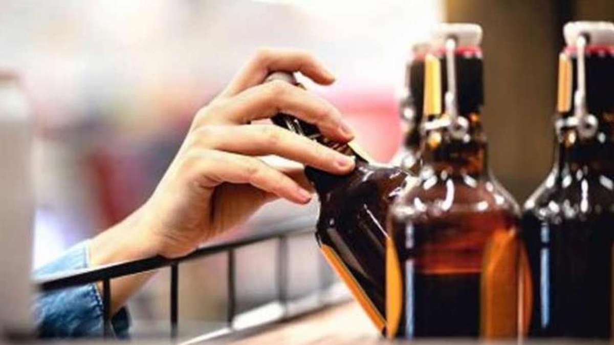 Tiryakilere bir kötü haber daha: Alkole yüzde 35, sigaraya en az 3 lira zam bekleniyor!