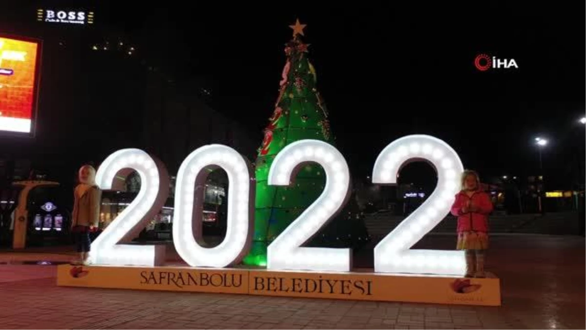 Yeni yıl için süslenen tarihi ilçe Safranbolu böyle görüntülendi