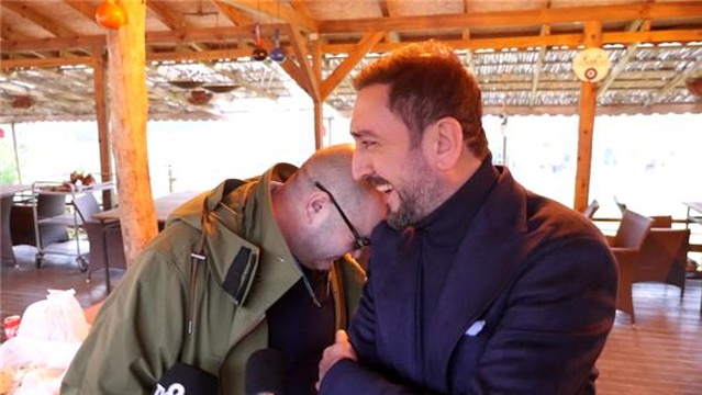 Yılın son klip çekiminde kahkahalar havada uçuştu