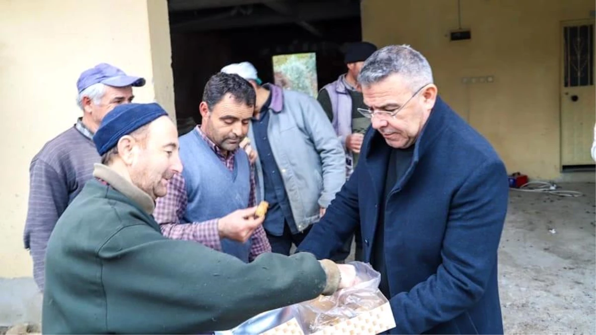 Başkan Güler\'den Gönüllü vatandaşlara baklava ikramı