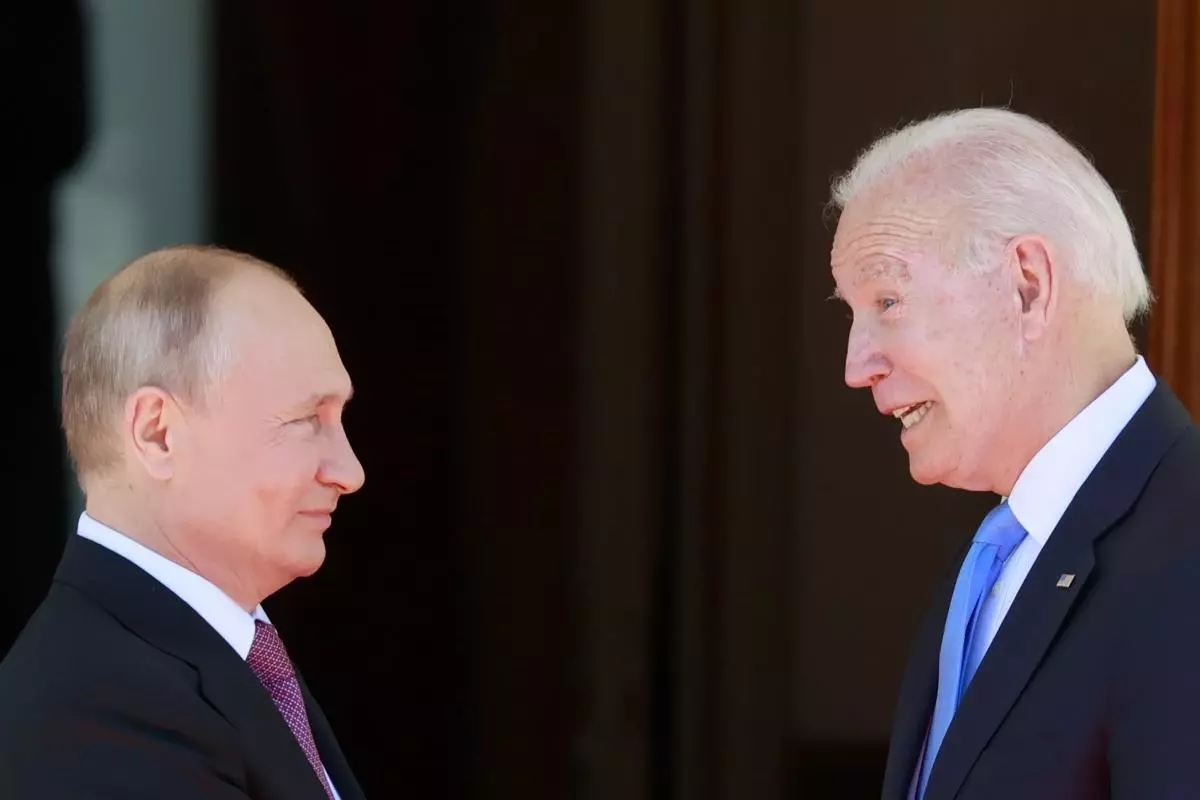 Biden\'dan Putin\'e Ukrayna konusunda \'gerilimi düşür\' çağrısı