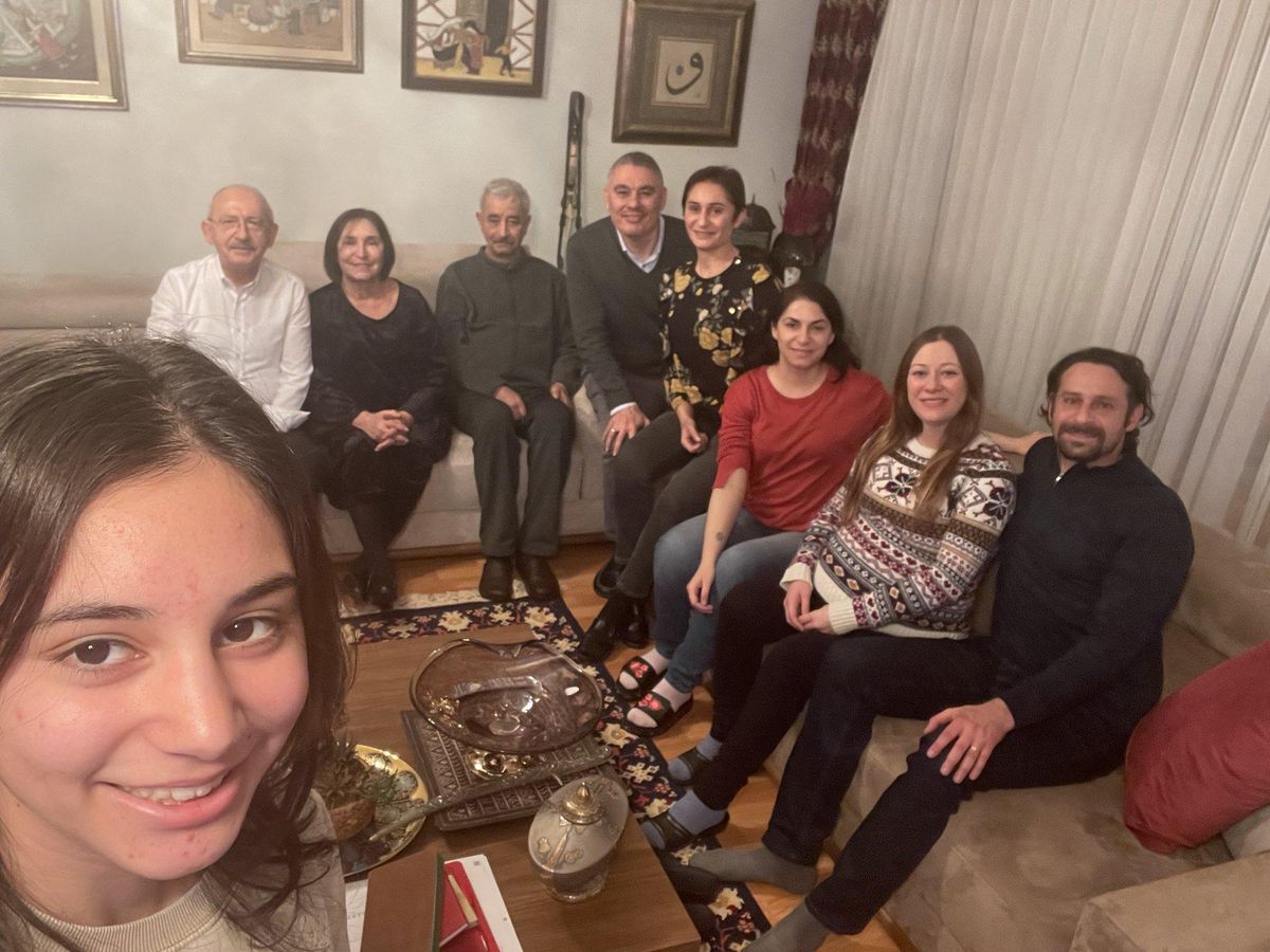 CHP Genel Başkanı Kılıçdaroğlu, yeni yılı torununun çektiği fotoğrafla kutladı