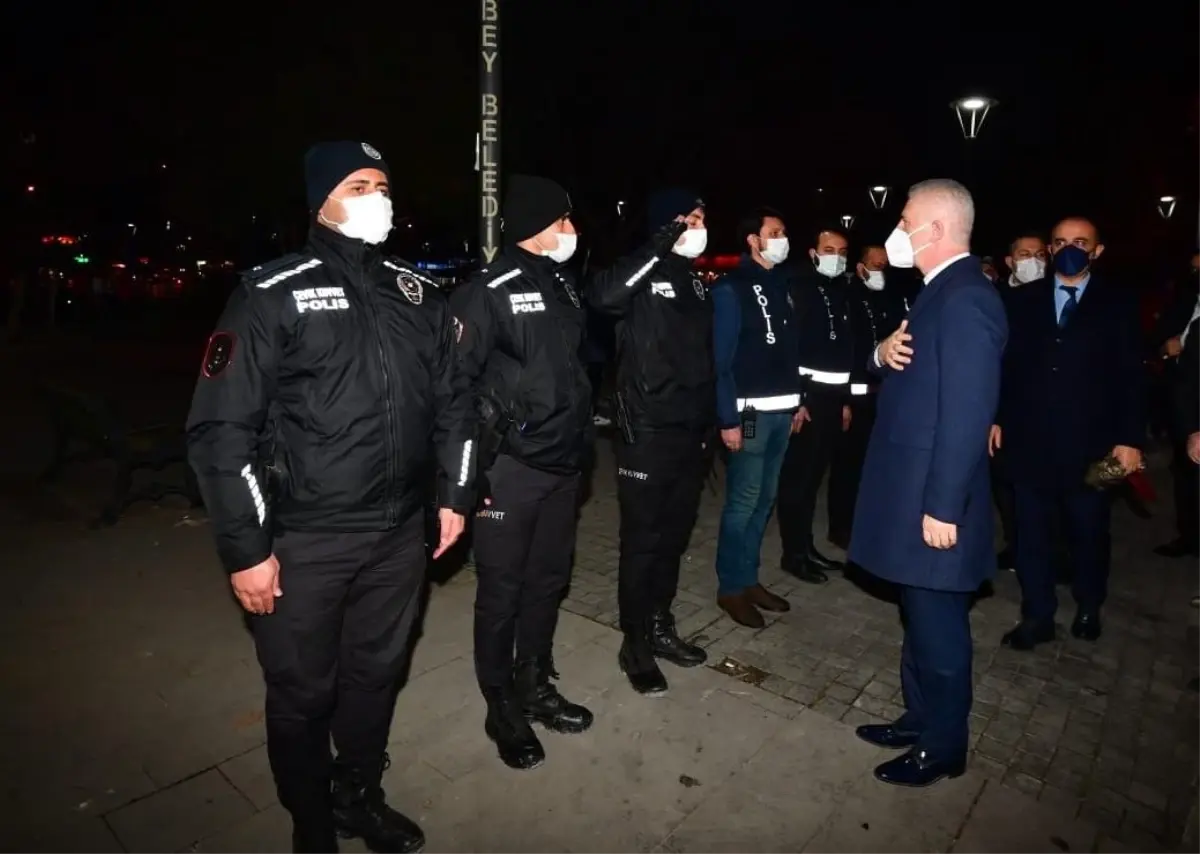 Gaziantep Valisi Gül: "4 bin civarında mesai arkadaşımız bu gece görev başında"