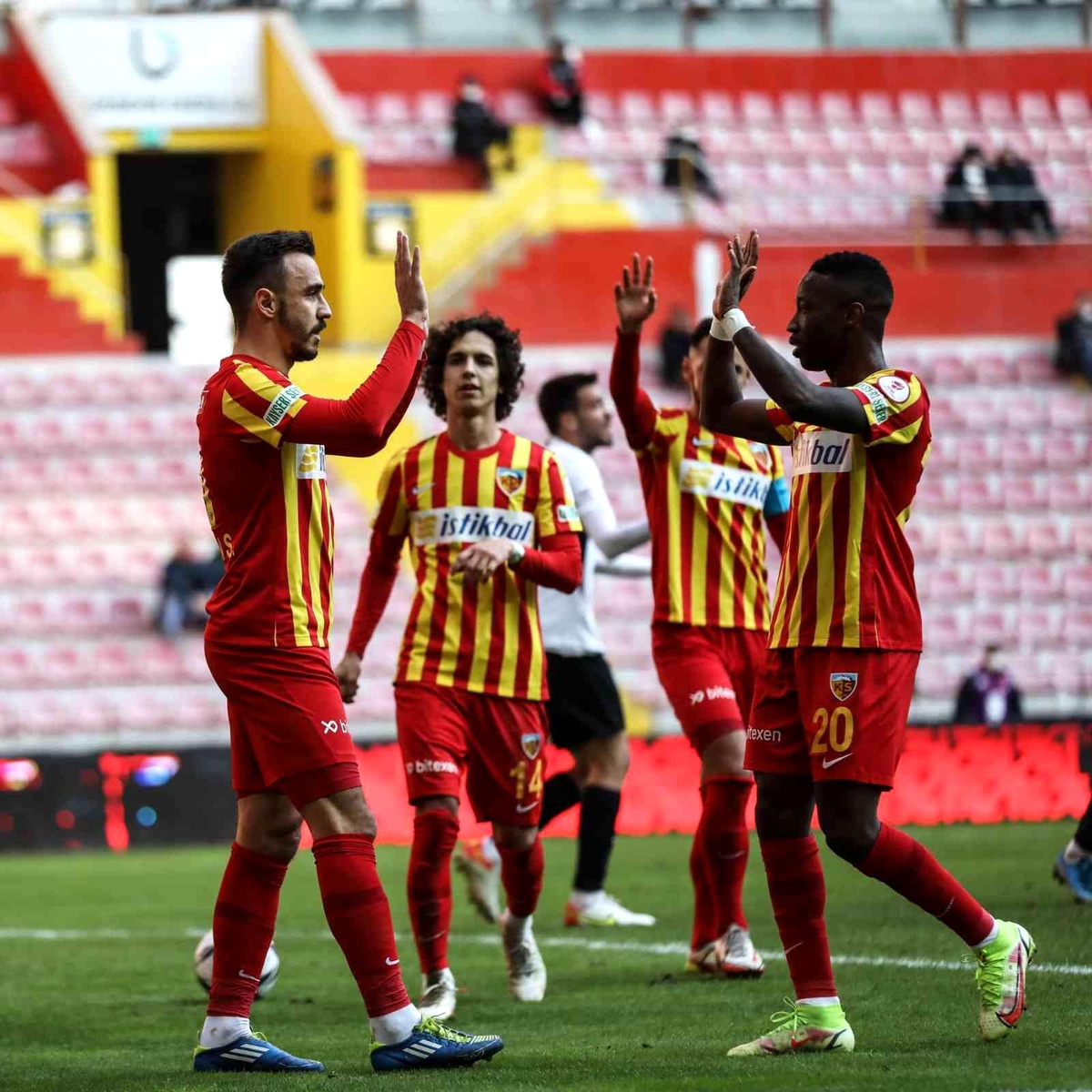 Kayserispor son 16 takım arasında