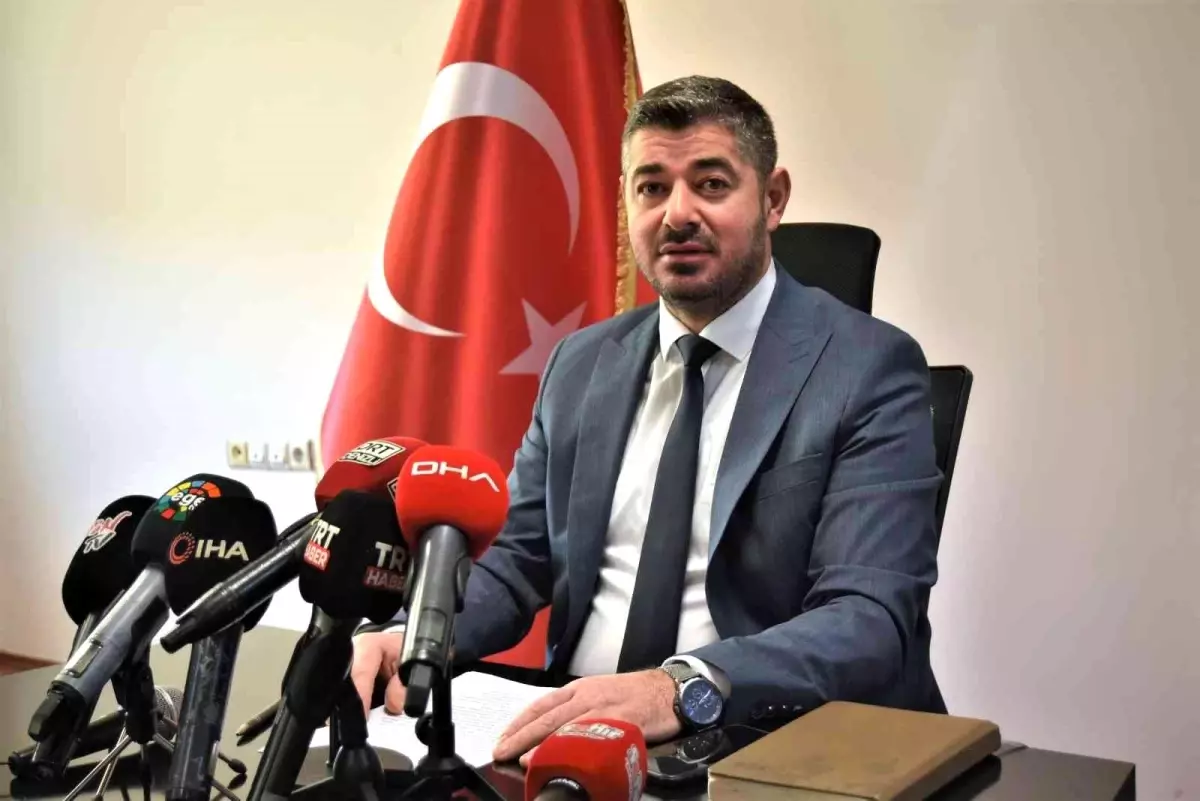 Son Dakika | Mehmet Uz: "Transfer yasağını kaldırabilecek babayiğit varsa ben bekliyorum"