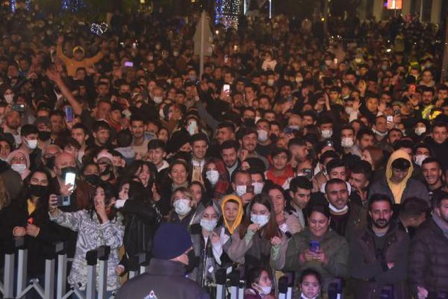 Melek Mosso yeni yıl projesini Bodrum'da açıkladı