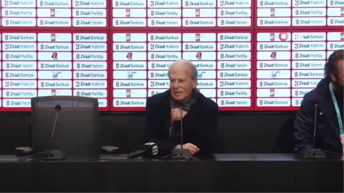 Mustafa Denizli: "Benim bu takıma güvenim sarsılmaz"