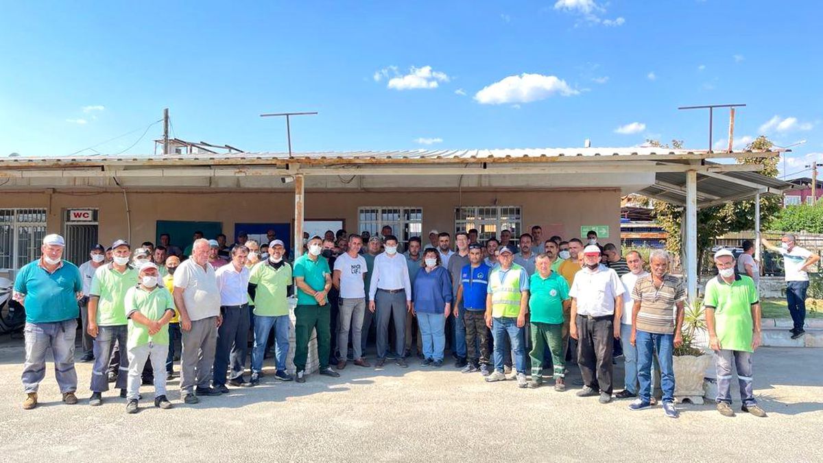 Nazilli Belediyesi yeni yıl öncesi işçileri sevindirdi