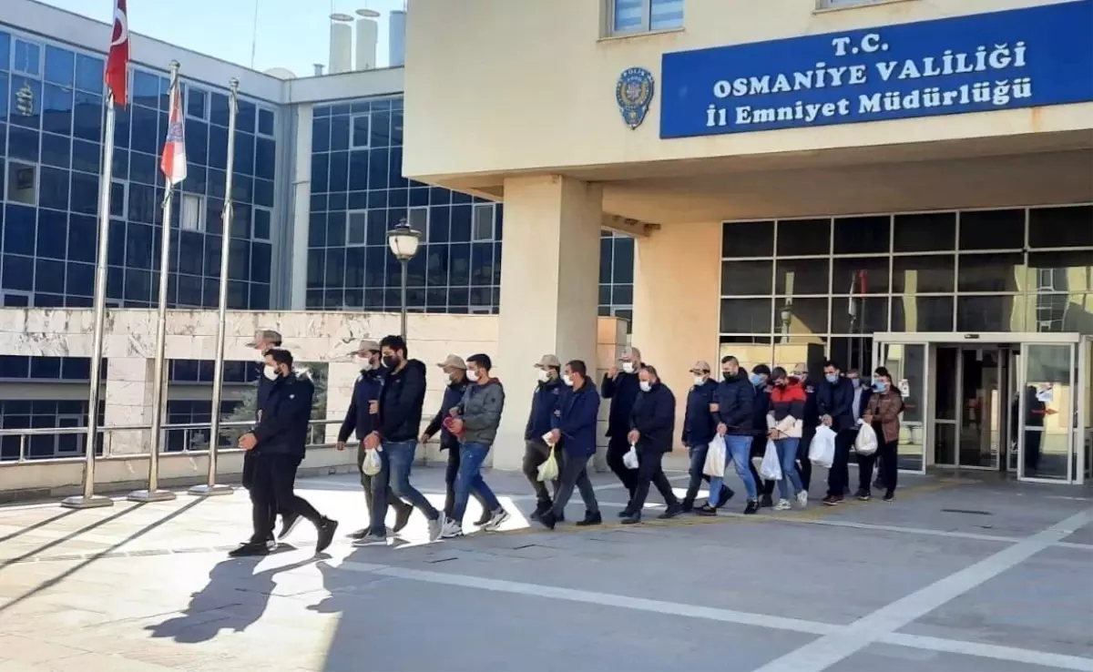 Terör operasyonunda gözaltına alınan yabancı uyruklu 9 kişi sınır dışı edilecek