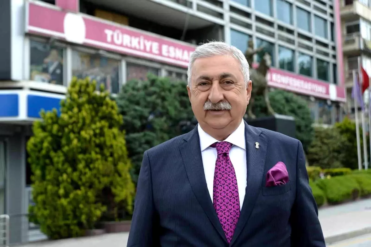 TESK Başkanı Palandöken: "Esnafımız bu yıl çözülmeyen konuların 2022\'de çözülmesini bekliyor"