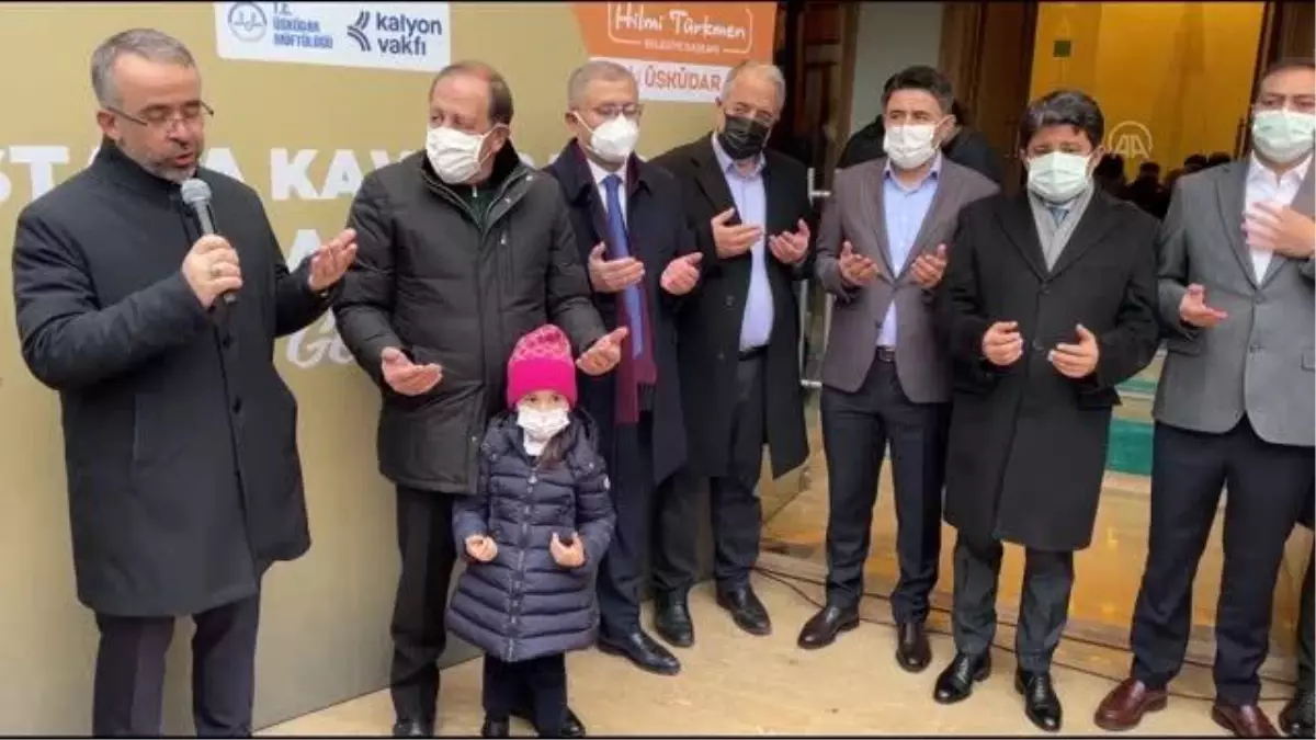 Üsküdar\'da yenilen Mustafa Kavsar Baba Camisi ibadete açıldı