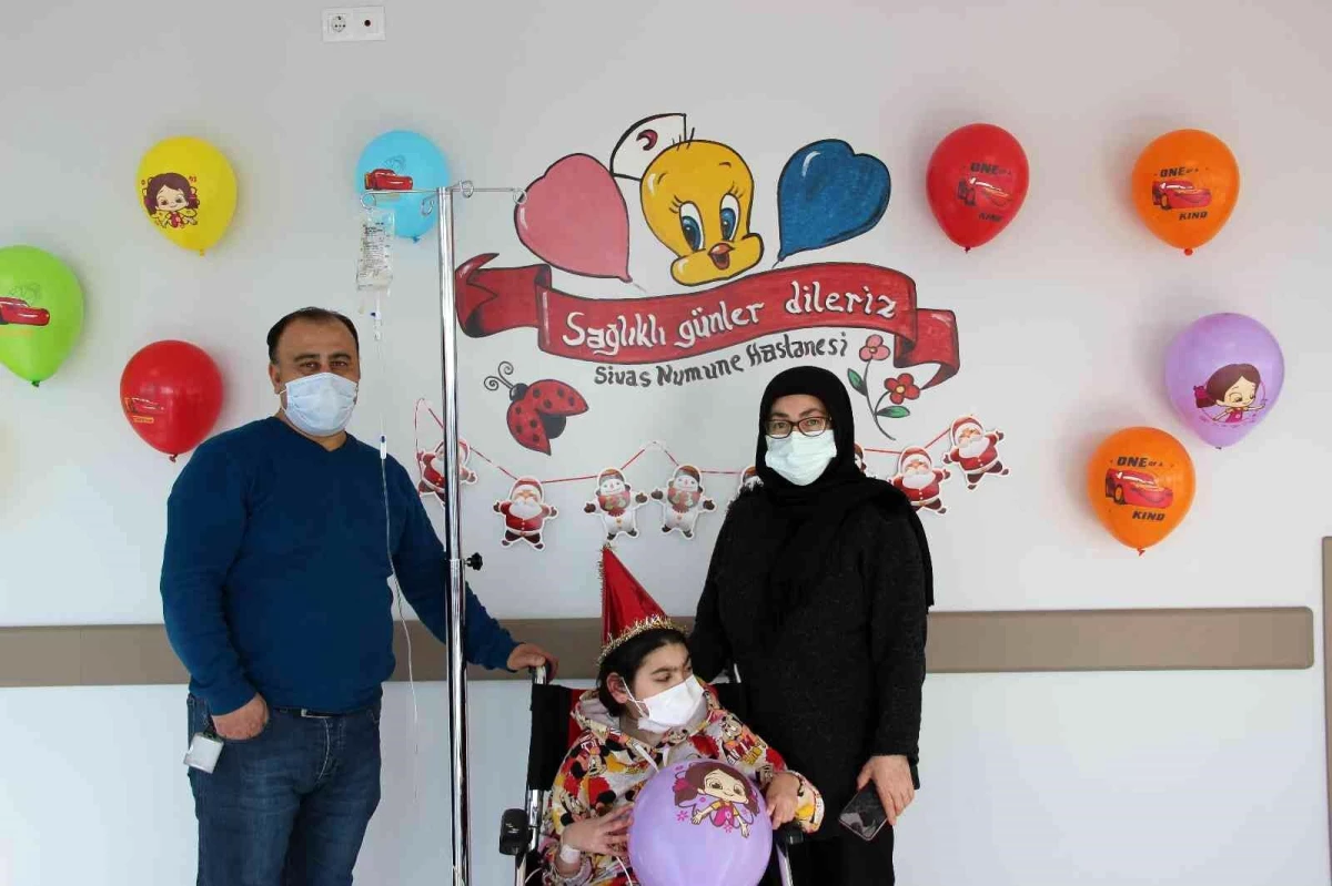 Sivas\'ta hastanede tedavi gören çocuklar için yılbaşı eğlencesi düzenlendi