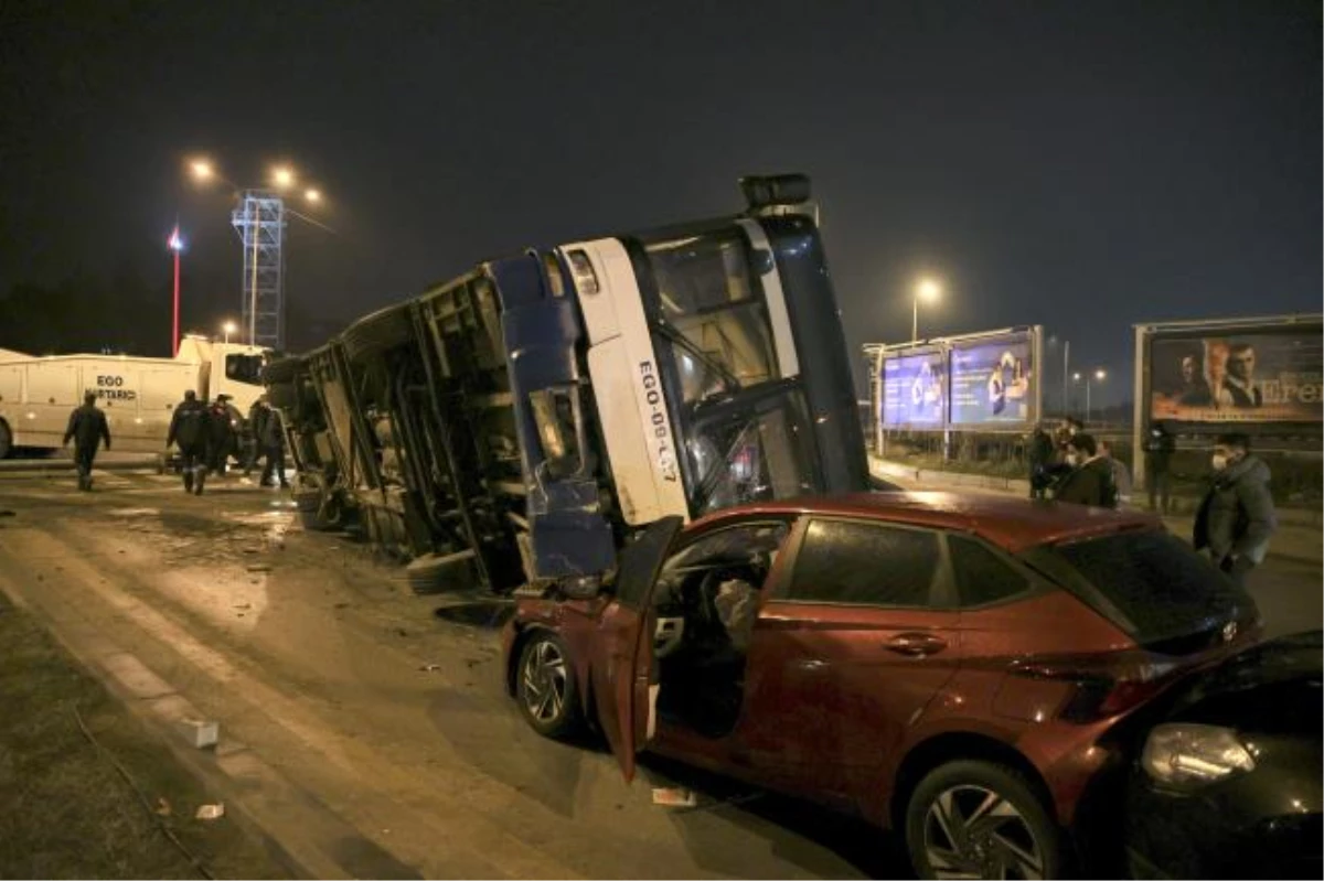 Ankara\'da EGO otobüsü araçların üzerine devrildi: 16 yaralı