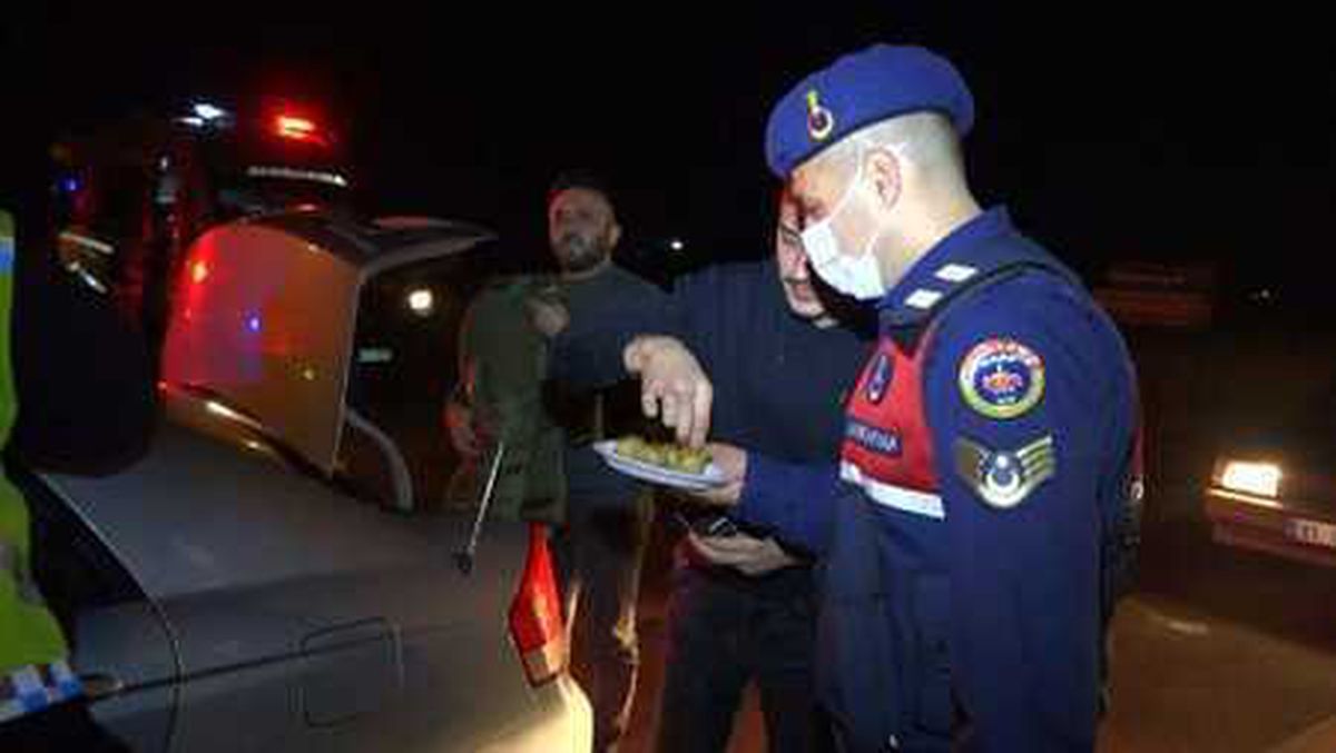 New Year\'s celebration with baklava from the Gendarmerie teams