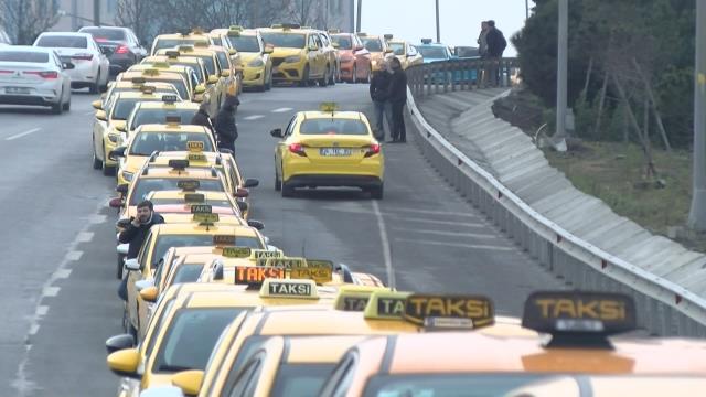 Taksimetreler güncellendi! İstanbul'da şoförler zamlı tarifeyle marşa basmak için hazır, işte yeni ücretler