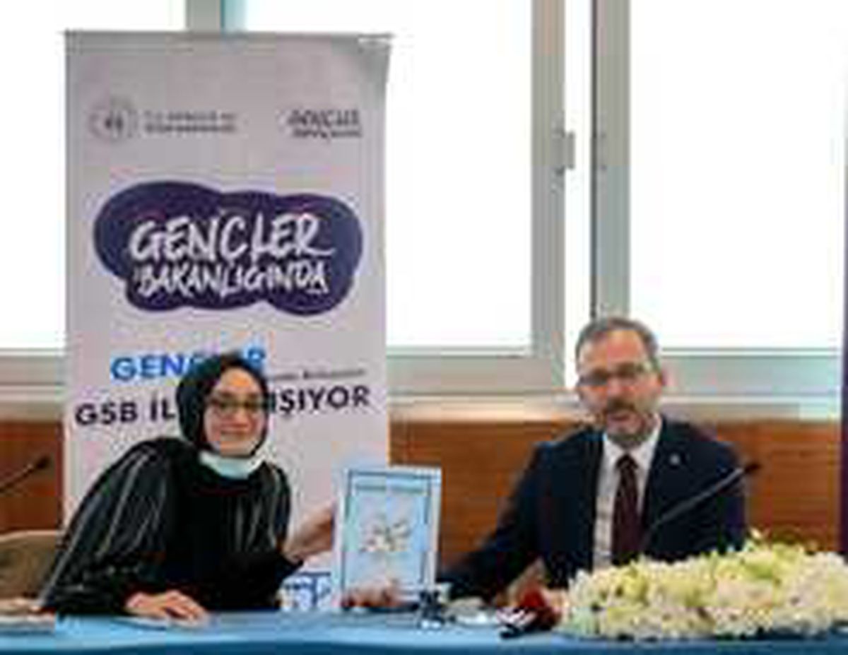 Bakan Kasapoğlu, Düzceli gençlerle buluştu
