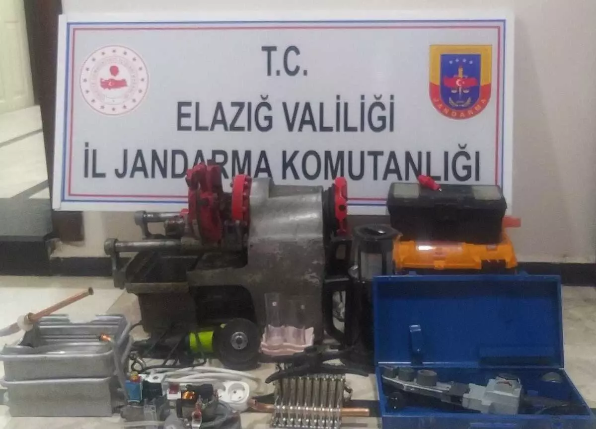 Elazığ\'da hırsızlık yapmaya çalışan 5 şüpheli yakalandı