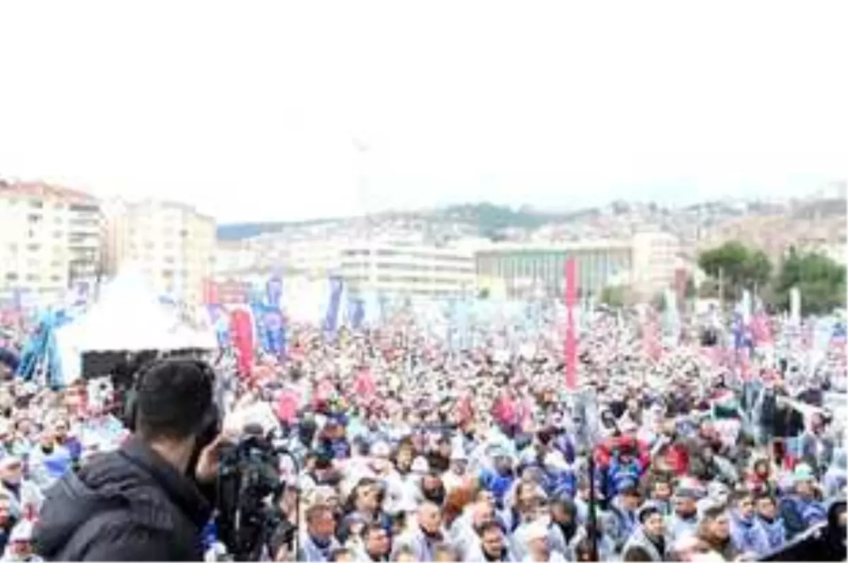 Türk Metal Sendikası, MESS\'in teklifini Kocaeli\'de protesto etti