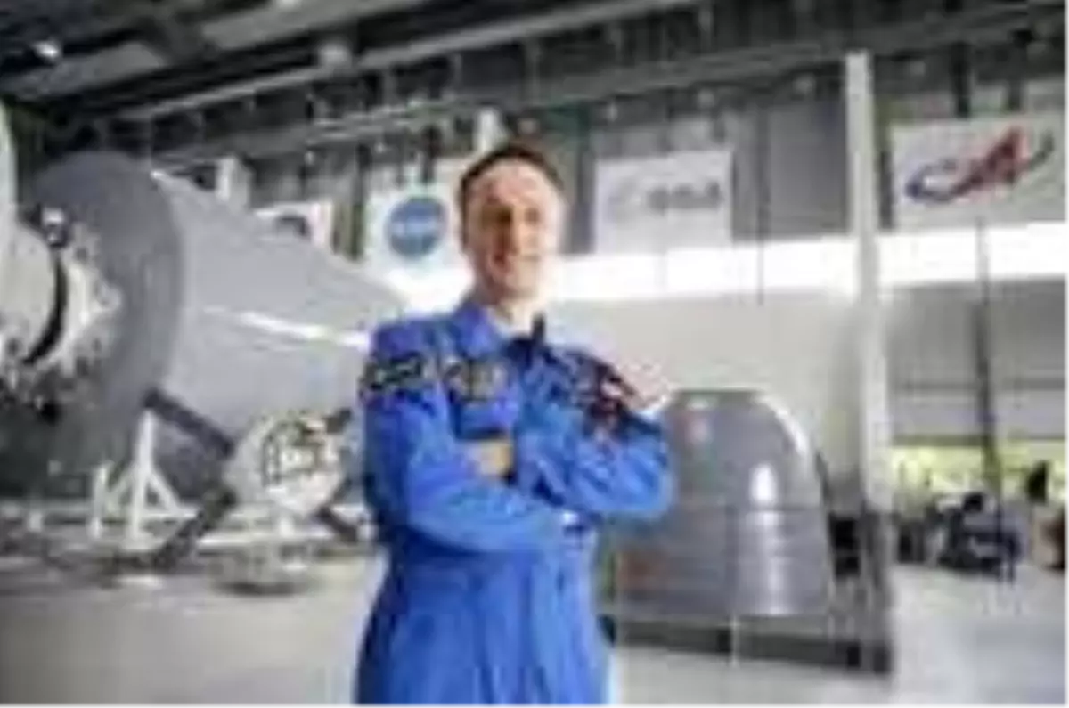 Uzayda Badminton Oynadılar