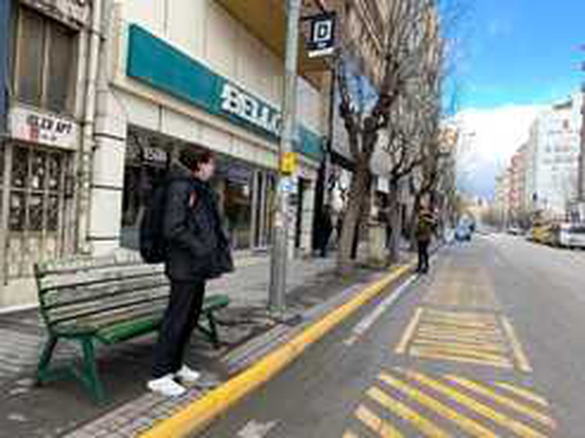 Vatandaşlar kapalı otobüs durağı istiyor