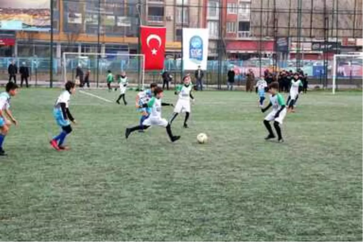 Eyüpsultan\'da U-11 futbol şöleni