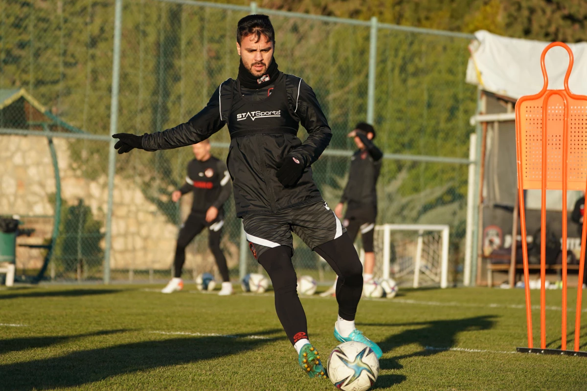 Gaziantep FK, VavaCars Fatih Karagümrük maçının hazırlıklarına başladı