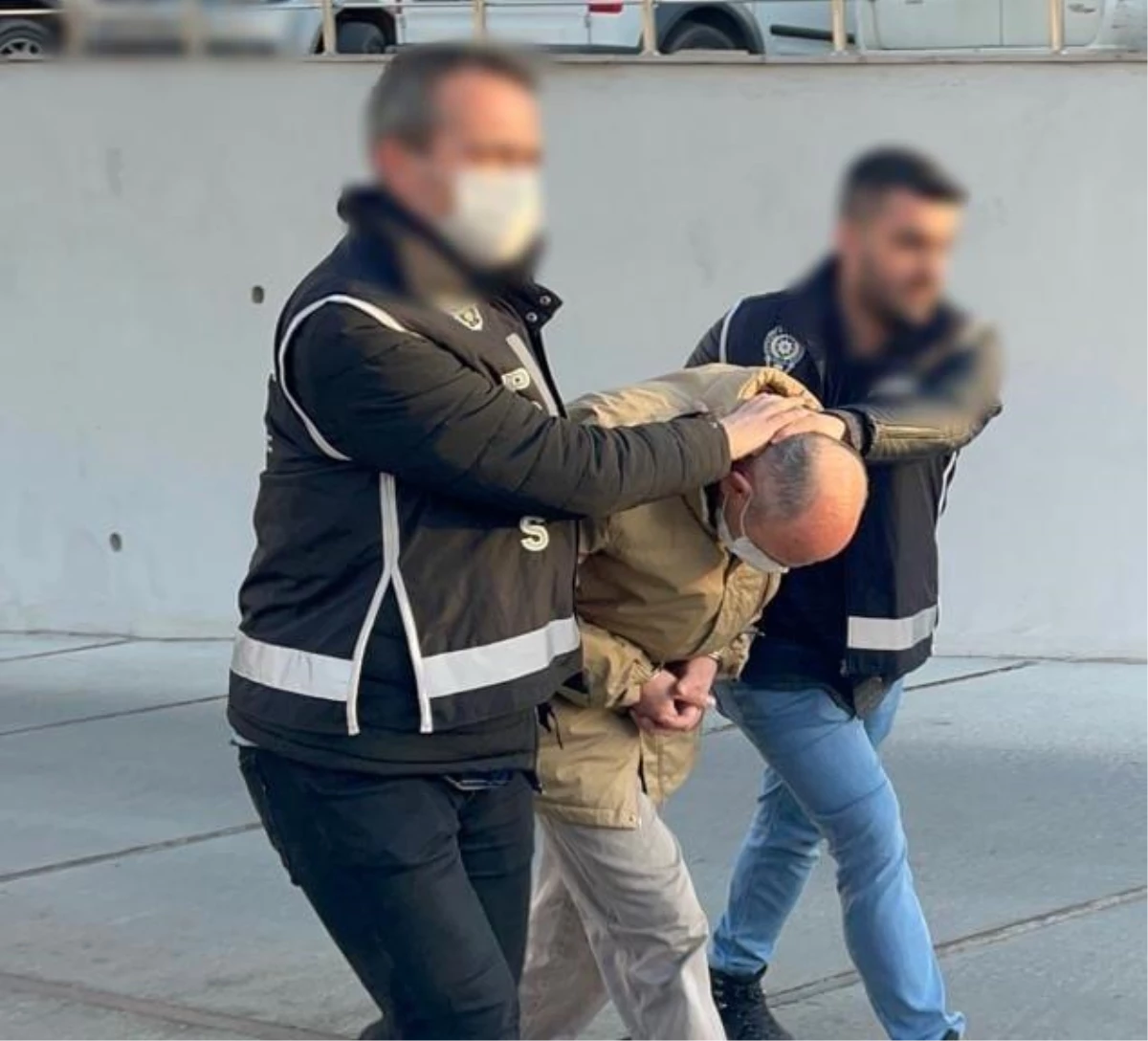 KKK\'den ihraç edilen kıdemli binbaşı FETÖ firarisi Ankara\'da yakalandı