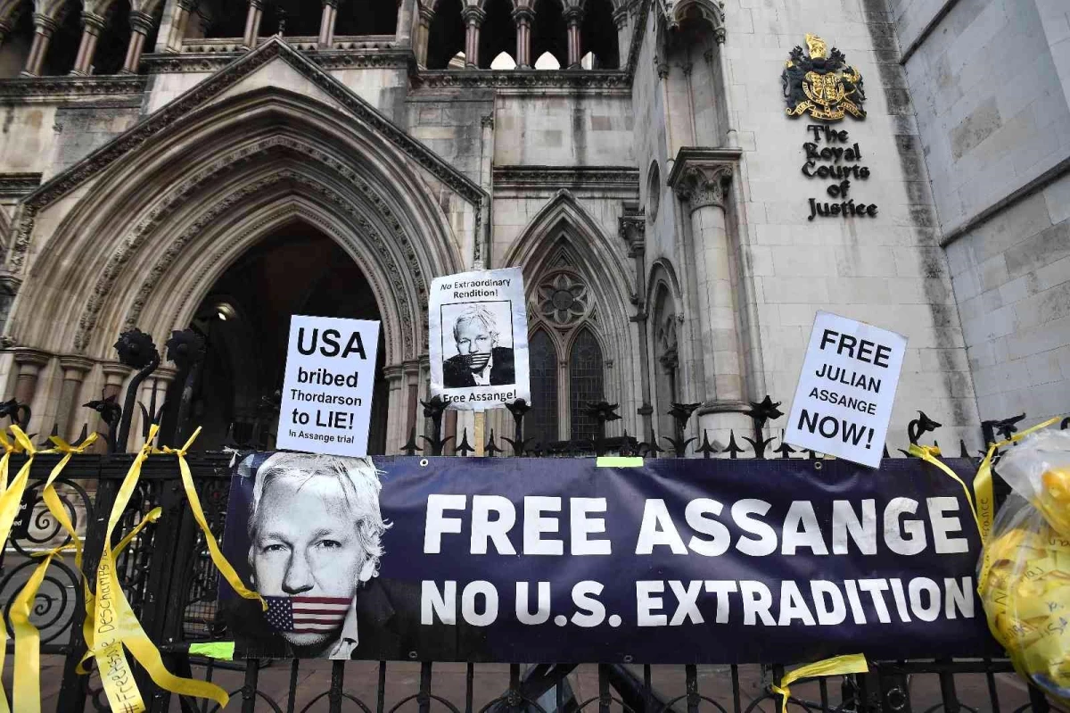 Meksika\'dan WikiLeaks\'in kurucusu Assange\'a siyasi sığınma teklifi