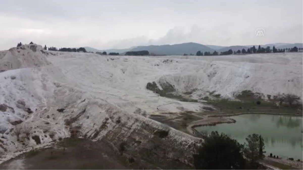 Pamukkale\'ye 2022\'de 2 milyon ziyaretçi bekleniyor