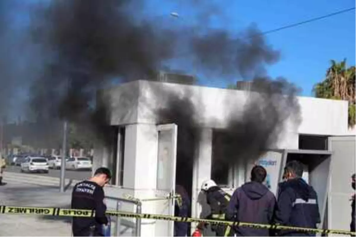 Son dakika haberi... Tramvay güvenlik ve sistem odasındaki yangın korkuttu