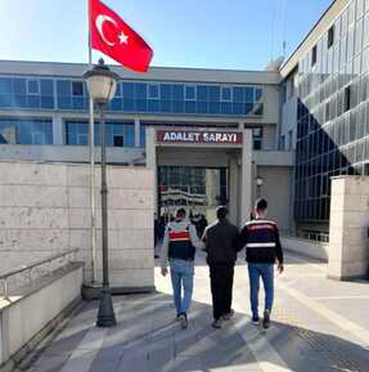 Yağmadan hapis cezası alan hükümlü yakalandı