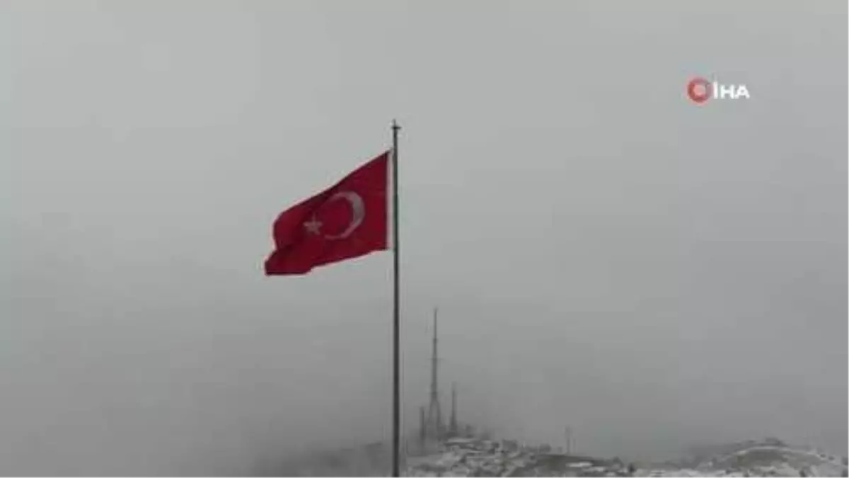 Yılın ilk karının yağdığı Harput\'tan kartpostallık görüntülüler