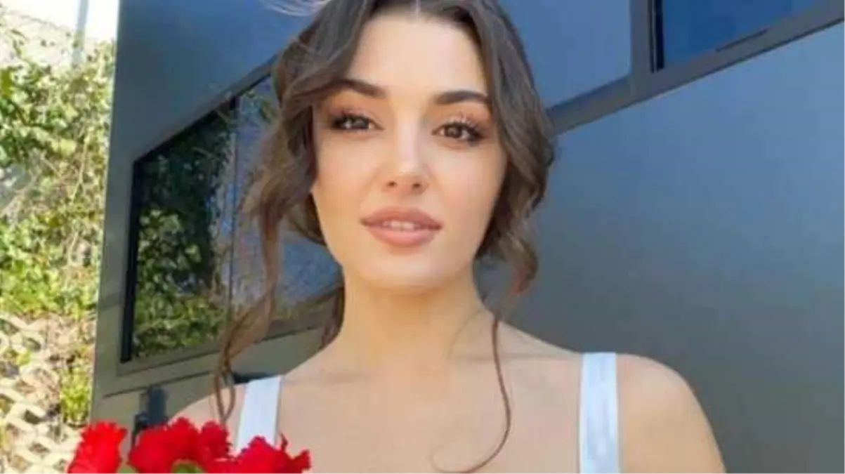 Dünyanın en güzel yüzüne sahip 100 kadınından biri Hande Erçel oldu!