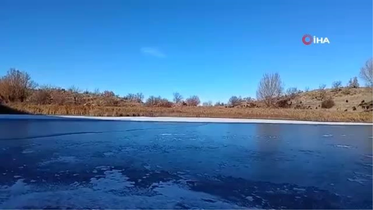 Elazığ\'da Sülüklü göl buz tuttu