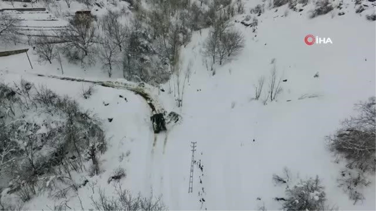 Erzincan\'da kardan 99 köy yolu ulaşıma kapandı