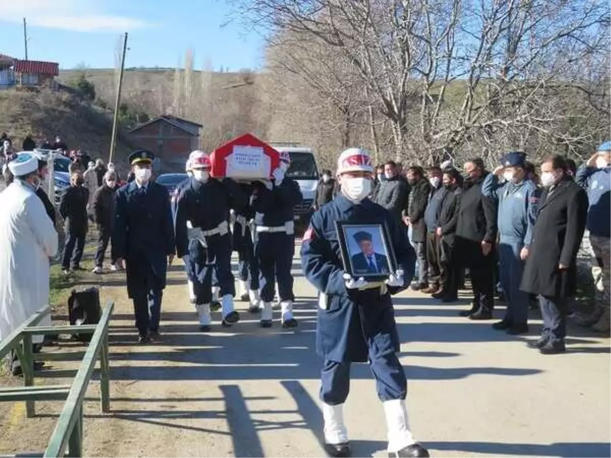 Kıbrıs gazisi Halil Akçay, Amasya\'da son yolculuğuna uğurlandı