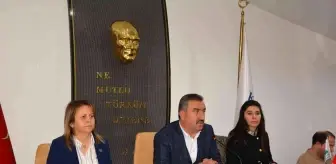 Korkuteli Belediye Meclisi, pazarcıların mevcut yerinde kalmasını oy çokluğuyla kabul etti