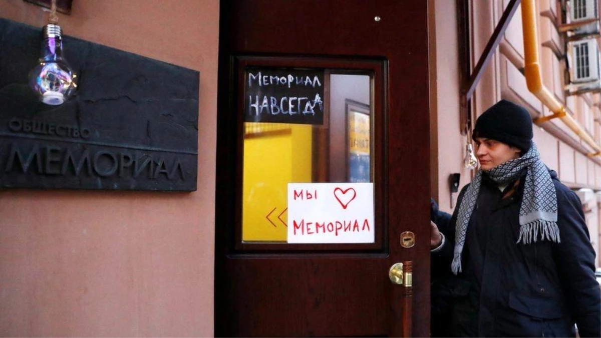 Memorial: Rusya\'da kapatılan insan hakları kuruluşu kimdir?