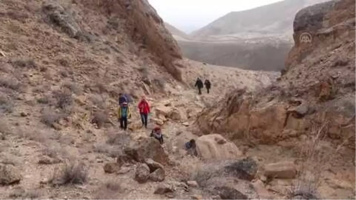 Sarıkamış Şehitleri\'ni anmak için Kızıldağ\'a tırmandılar