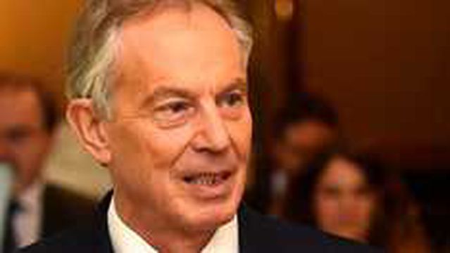 Tony Blair'in 'Sir' unvanının geri alınması için başlatılan kampanya 600 bin imzayı geçti