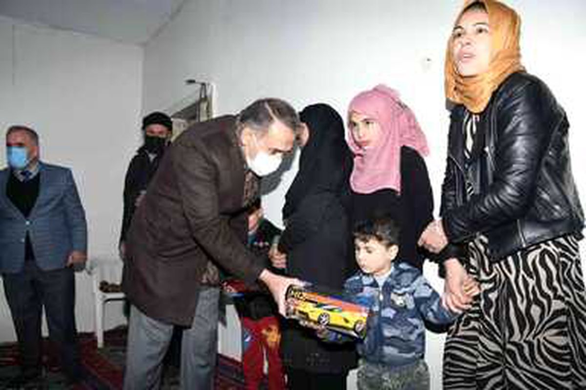 Adıyaman Valiliğinden Iraklı aileye yardım