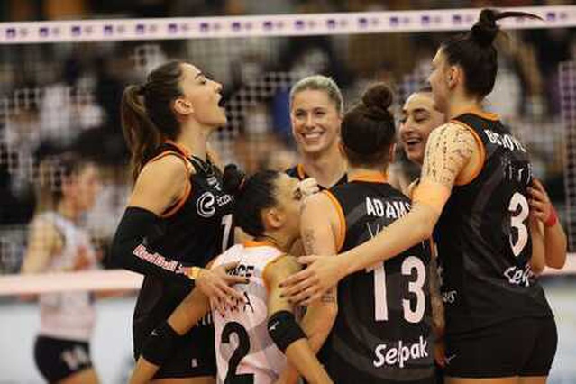Eczacıbaşı Dynavit, Kupa Voley'de yarı finalde