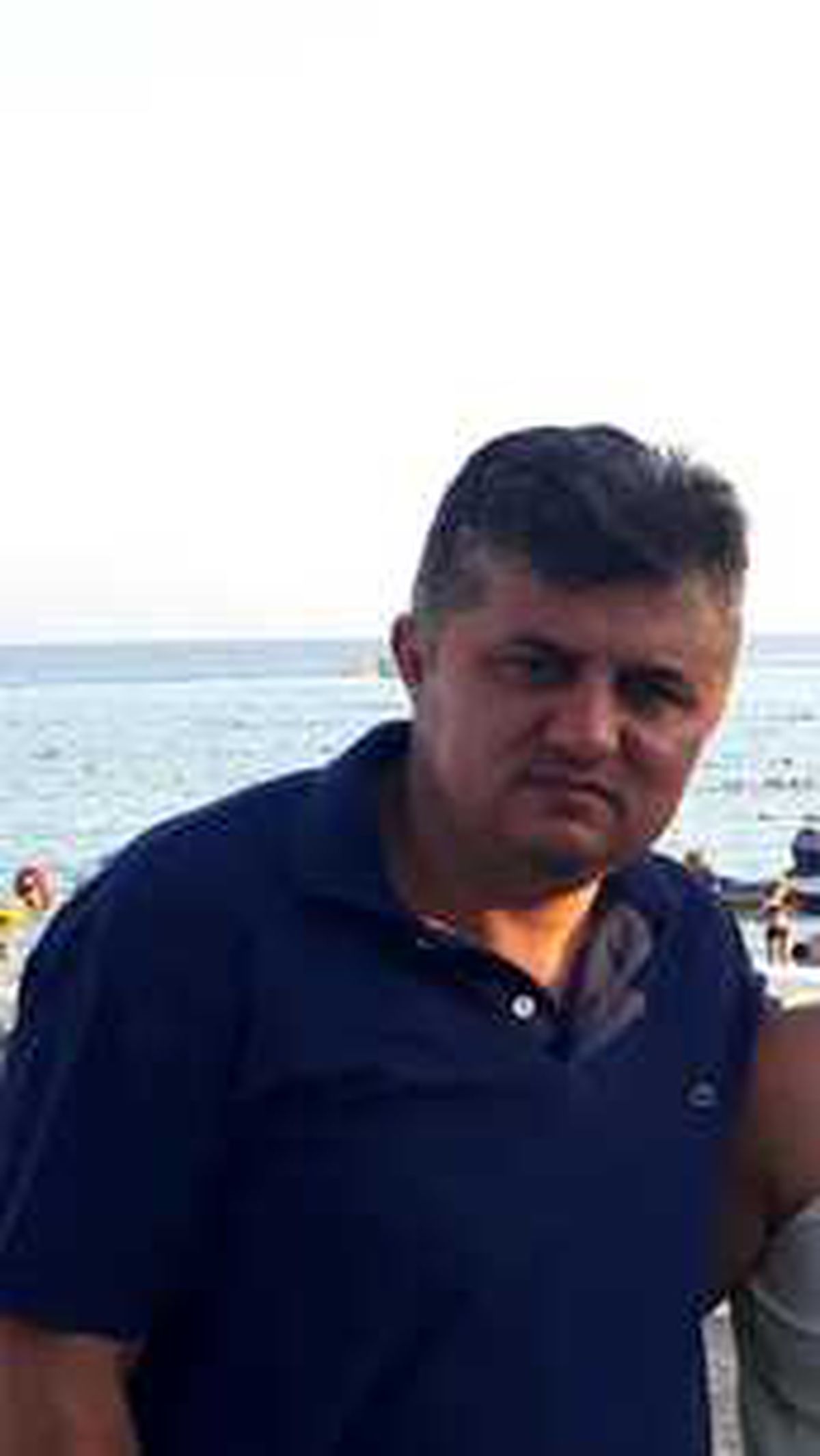 Fabrikanın çatısından düşen işçi hayatını kaybetti