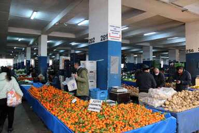 Halde 12, pazarda 15 TL olan patlıcan, Tarım Kredi Kooperatifi marketinde 19,90 TL