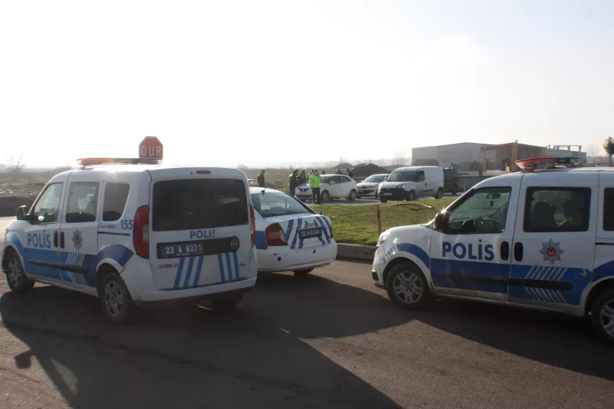 Otomobille bariyerlere çarpıp sınırı geçen yabancı uyruklu şüpheli Edirne\'de yakalandı