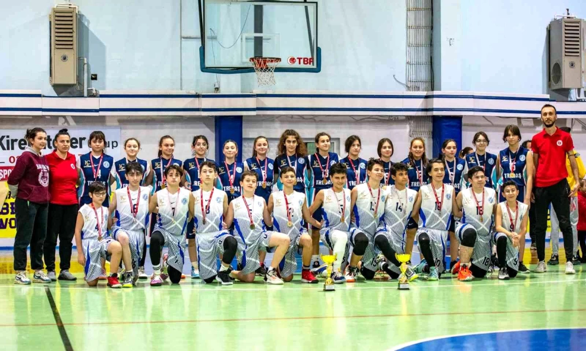 TREDAŞ U14 kız ve erkek takımları Tekirdağ şampiyonu oldu