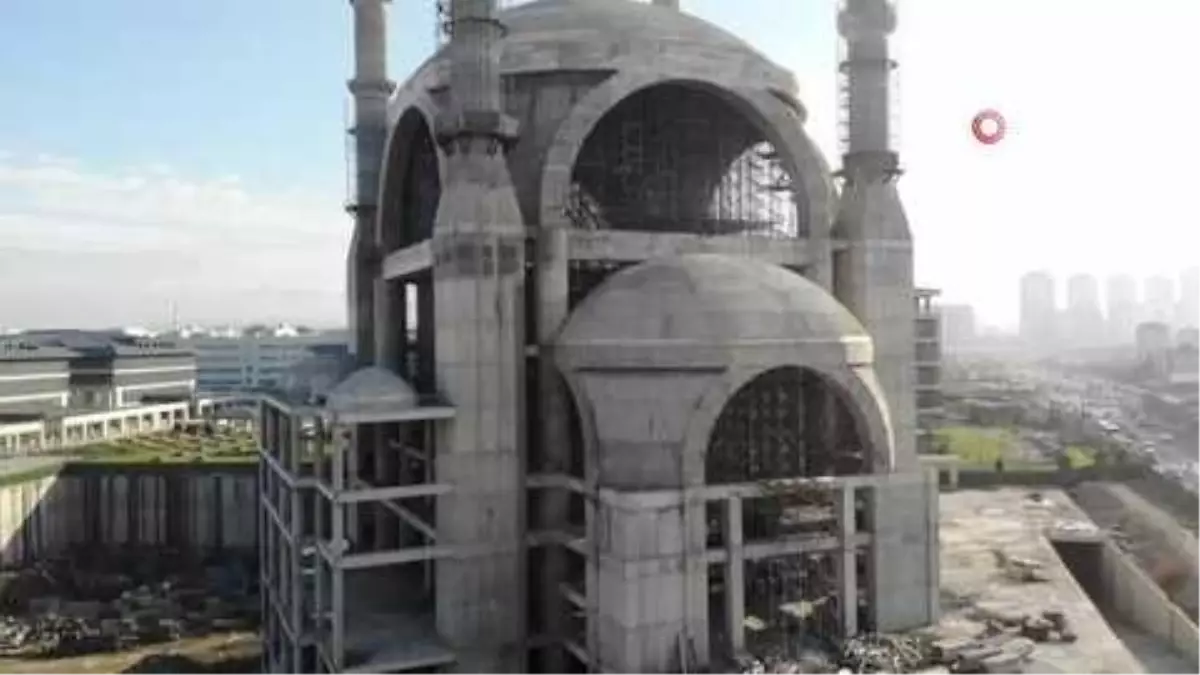 Ümraniye\'de sırra dönen cami inşaatı: 5 yıldır bitmesi bekleniyor